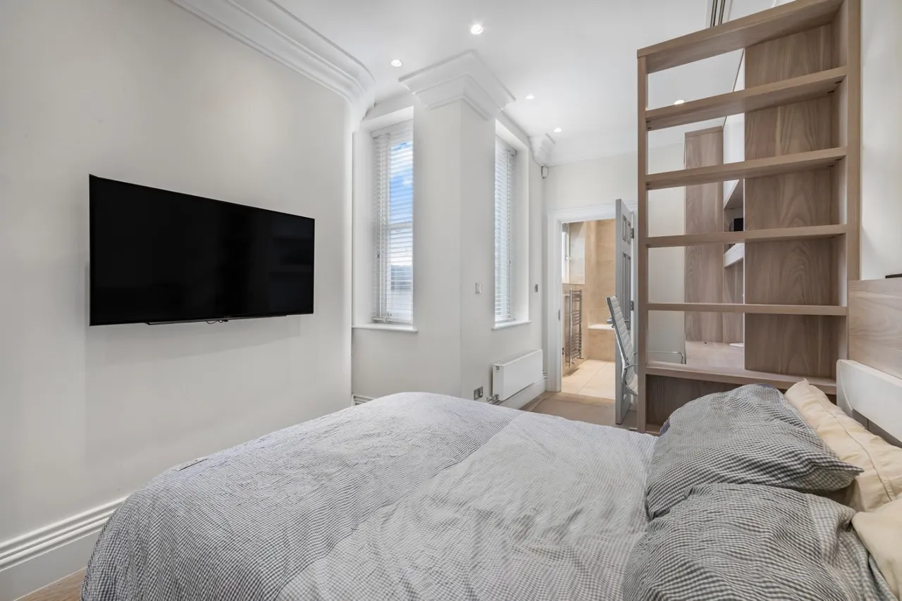 Guilford Street, Bloomsbury, WC1N, photo 7