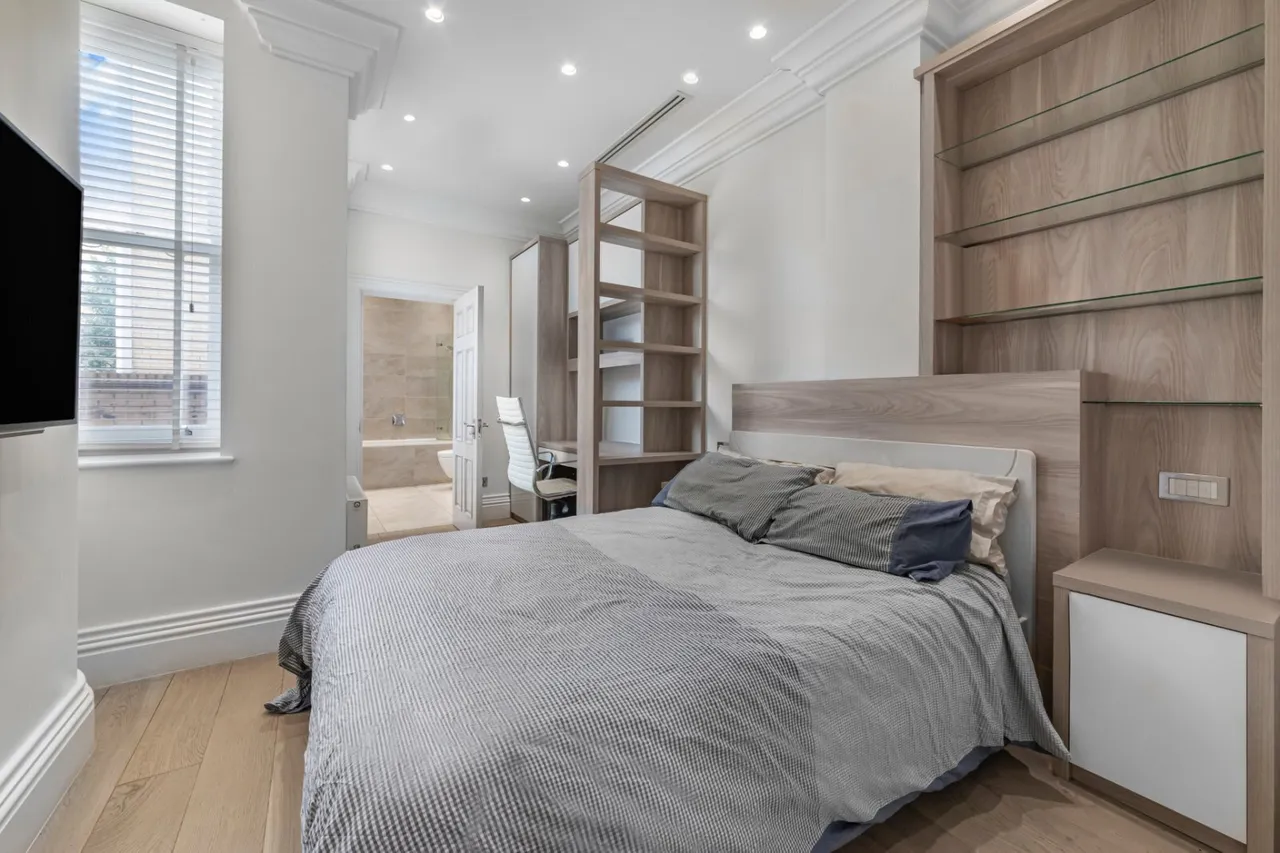 Guilford Street, Bloomsbury, WC1N, photo 6