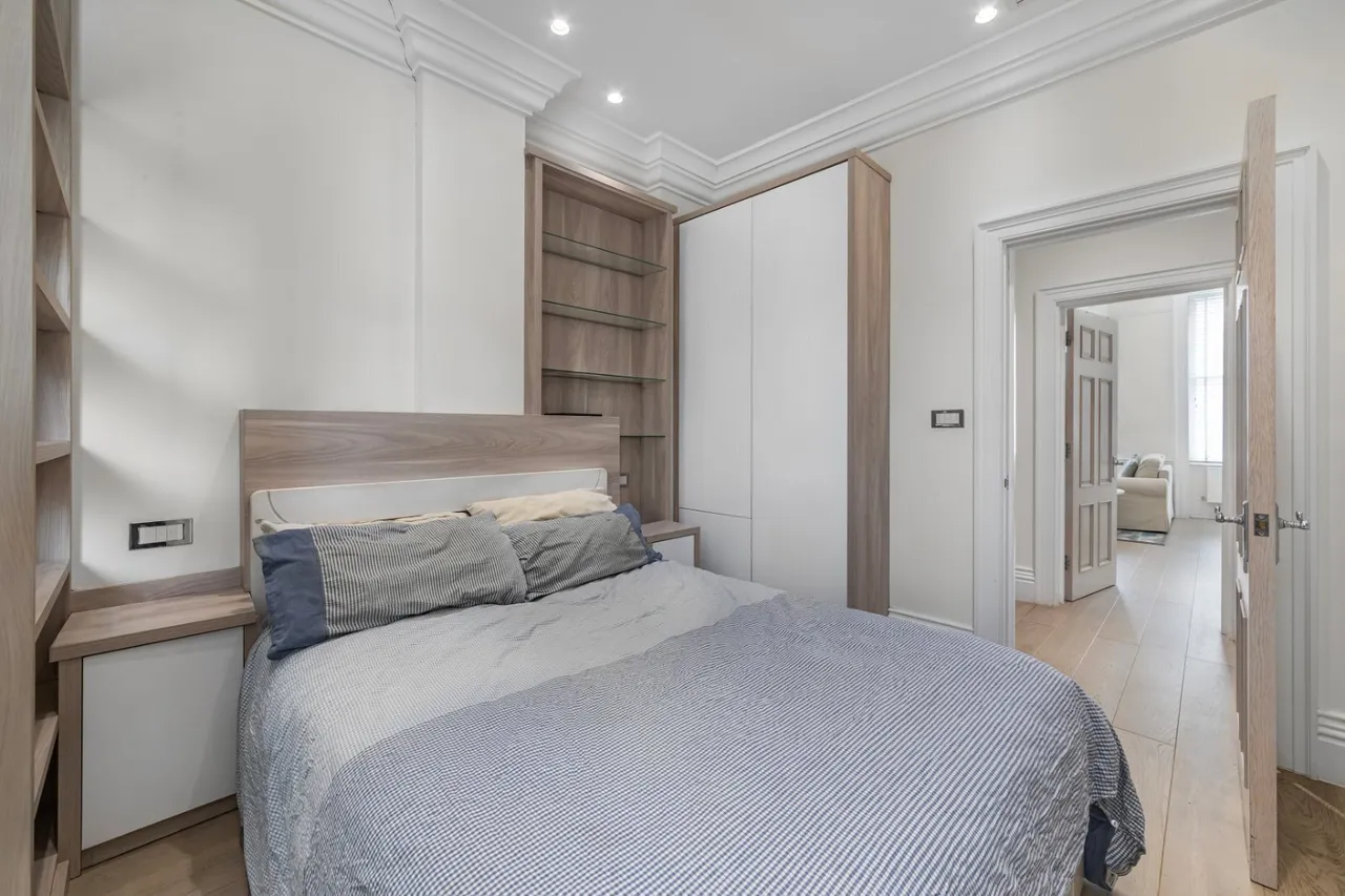 Guilford Street, Bloomsbury, WC1N, photo 8