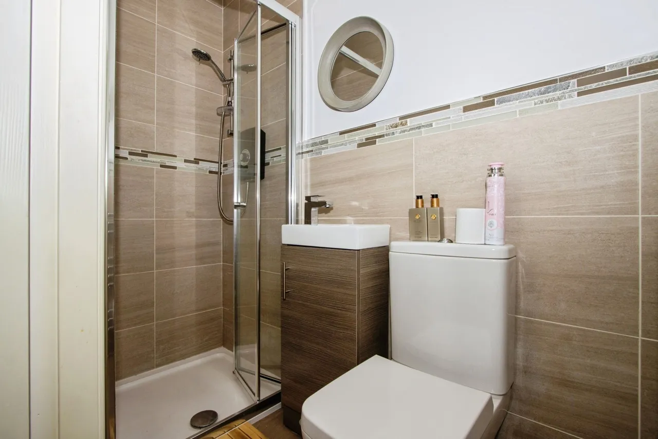 Rosedene Court, Earlsheaton, WF12, photo 11
