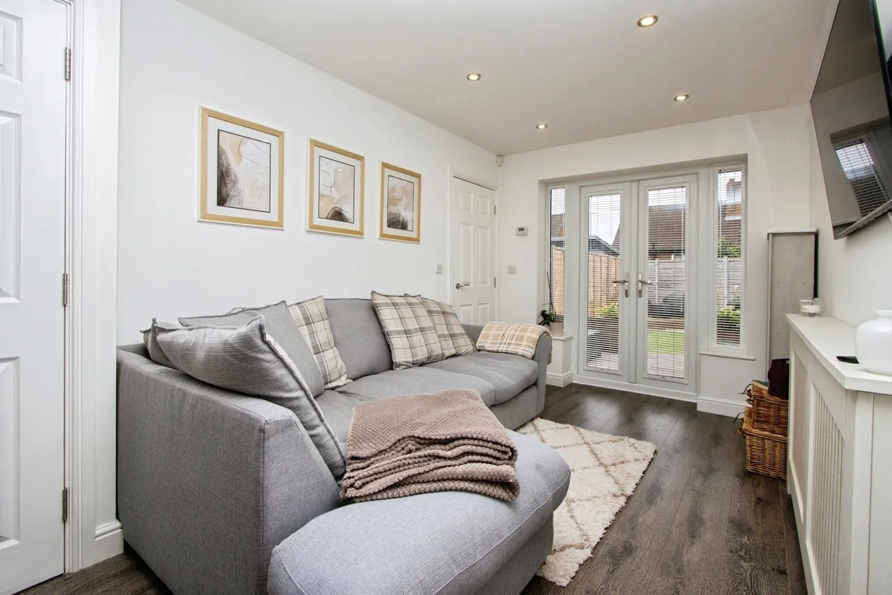 Rosedene Court, Earlsheaton, WF12, photo 2
