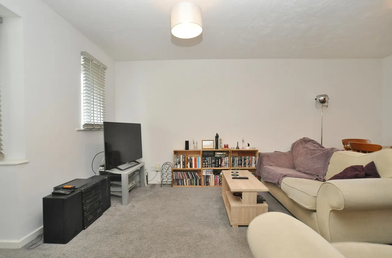 Redoubt Close, Hitchin, SG4, photo 8