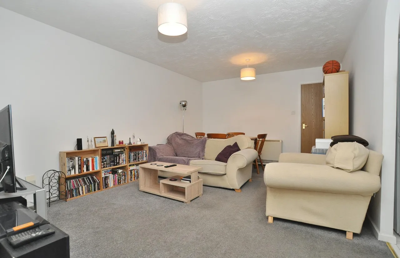 Redoubt Close, Hitchin, SG4, photo 9