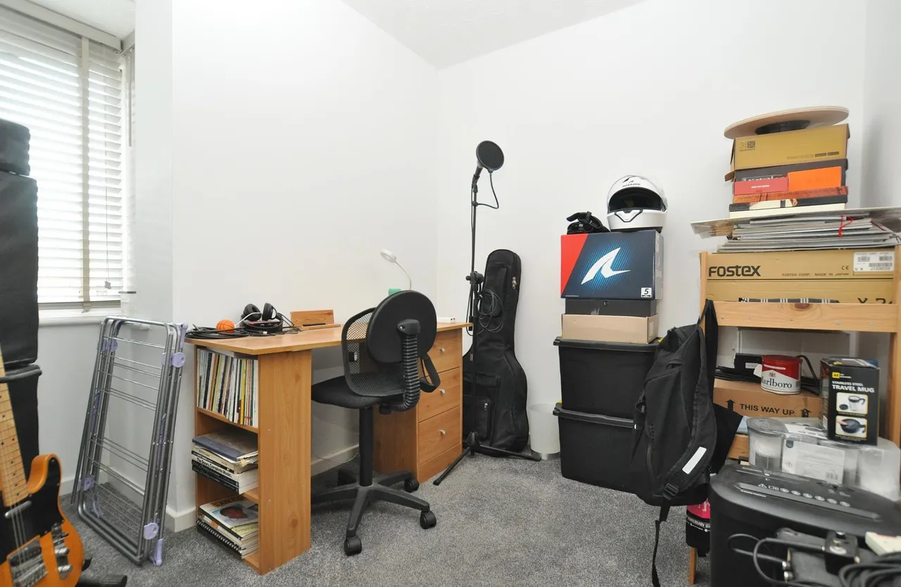 Redoubt Close, Hitchin, SG4, photo 17