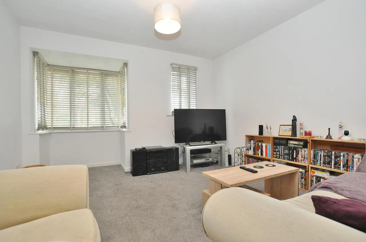 Redoubt Close, Hitchin, SG4, photo 10