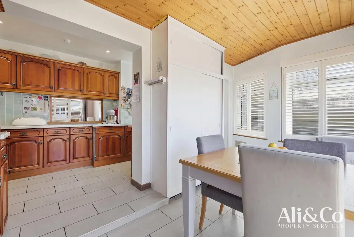 Clarkebourne Drive, Grays, photo 7
