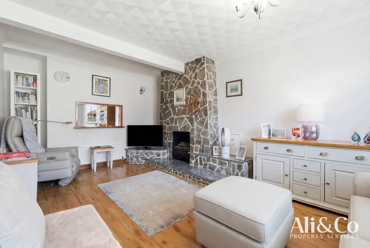 Clarkebourne Drive, Grays, Essex, RM17 6ET, photo 4