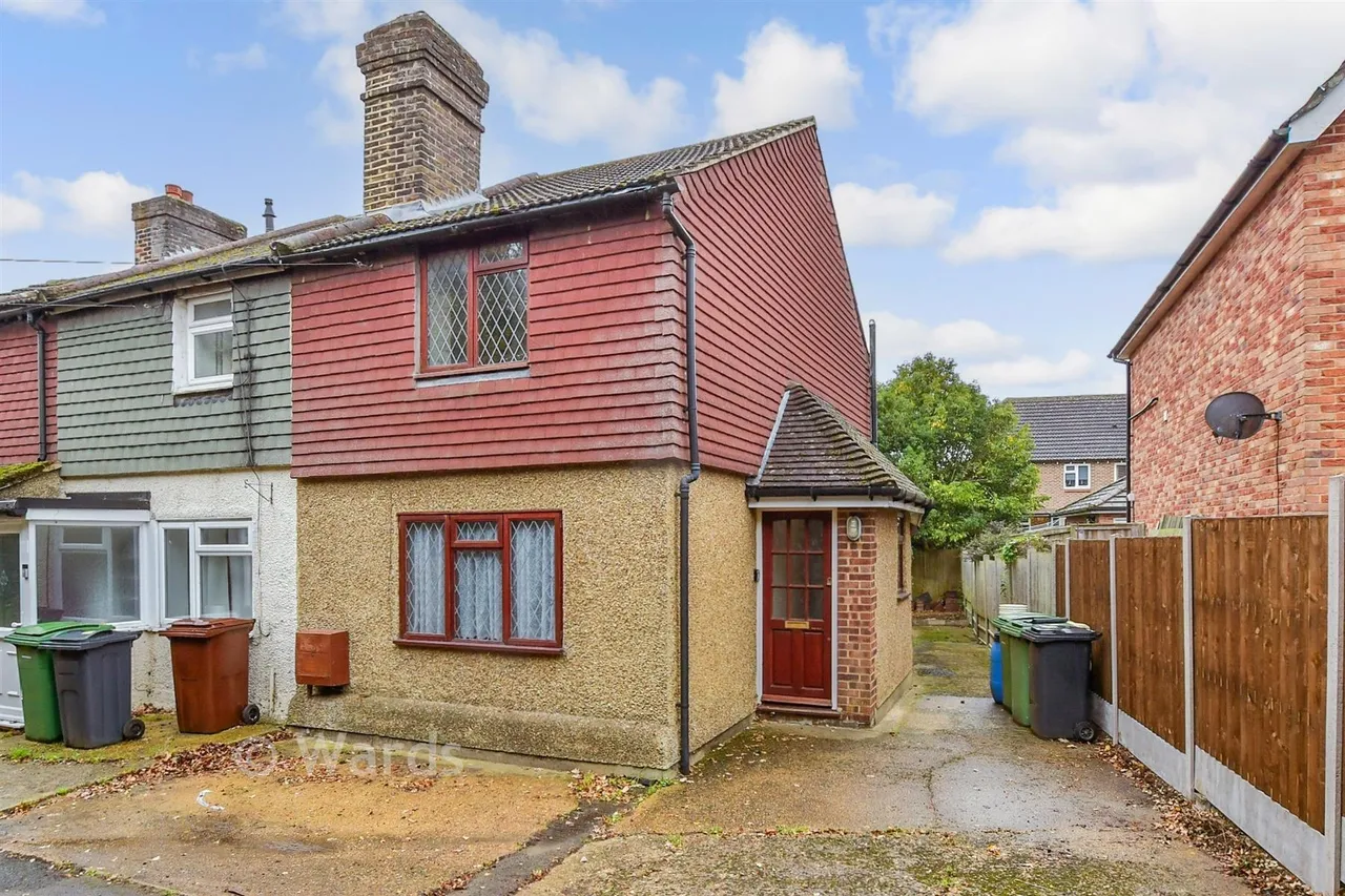2 bed house for sale, Giddy Horn Lane, Maidstone, ME16