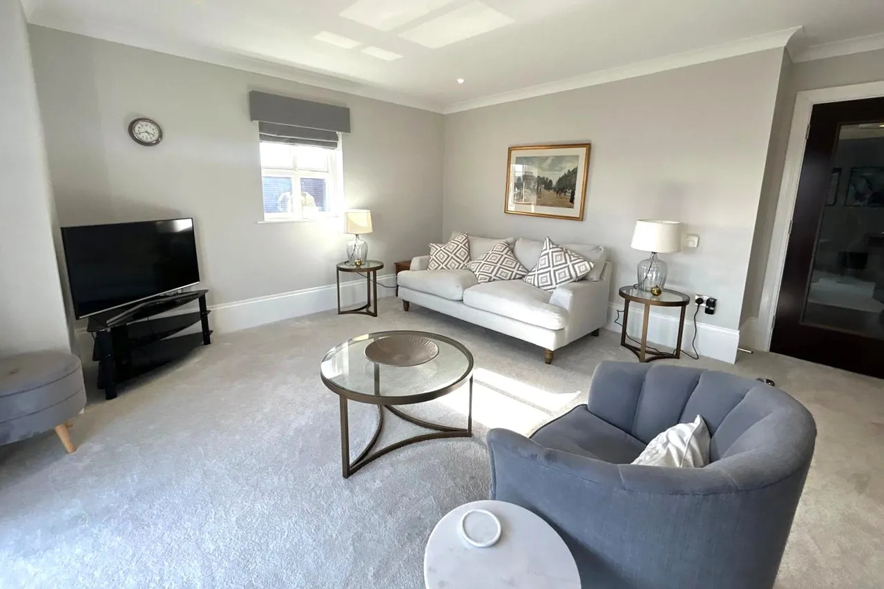 Farnham Road, Liss, GU33, photo 5