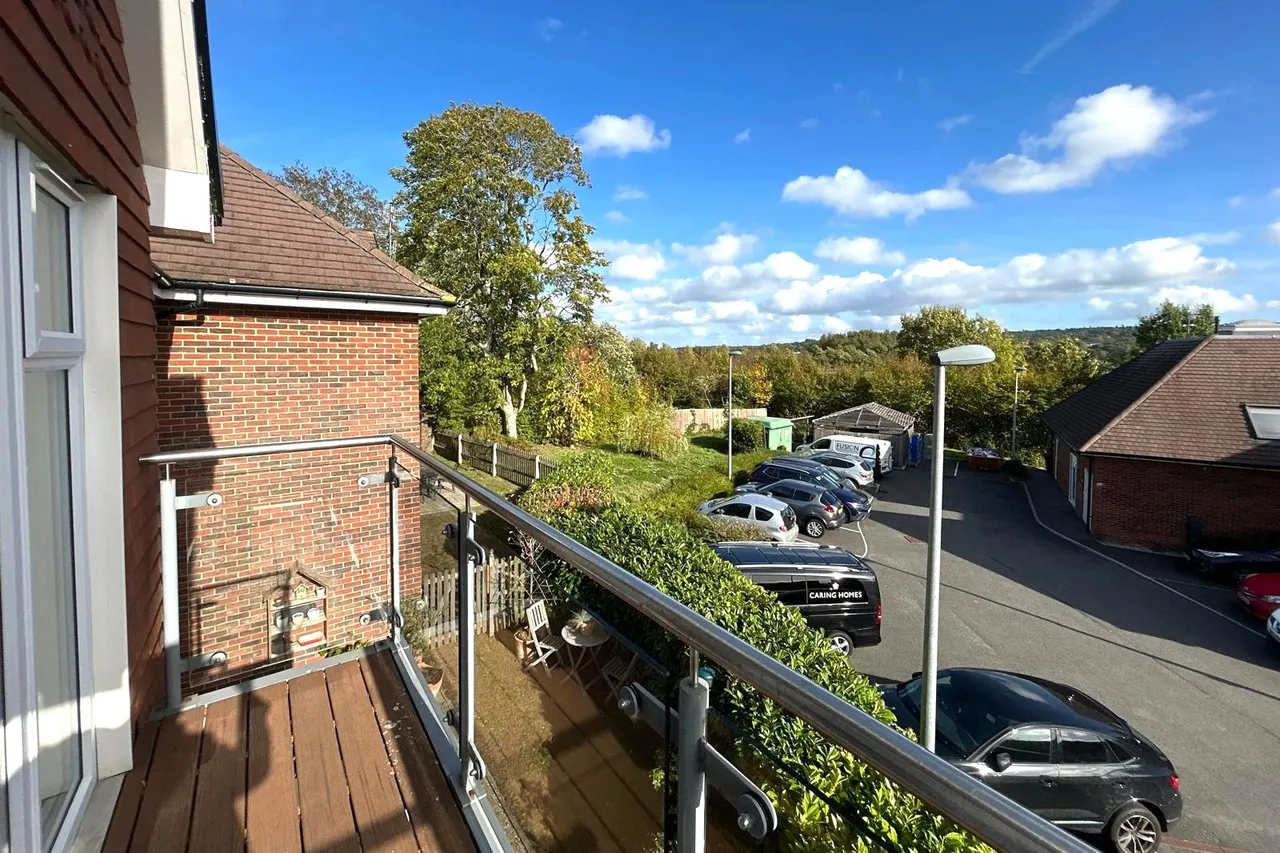 Farnham Road, Liss, GU33, photo 6