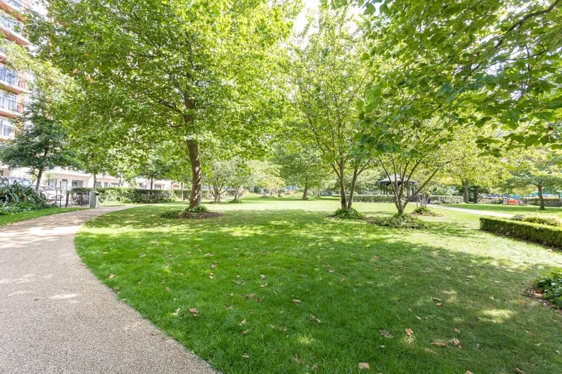 Beaufort Square, Beaufort Park, NW9, photo 21