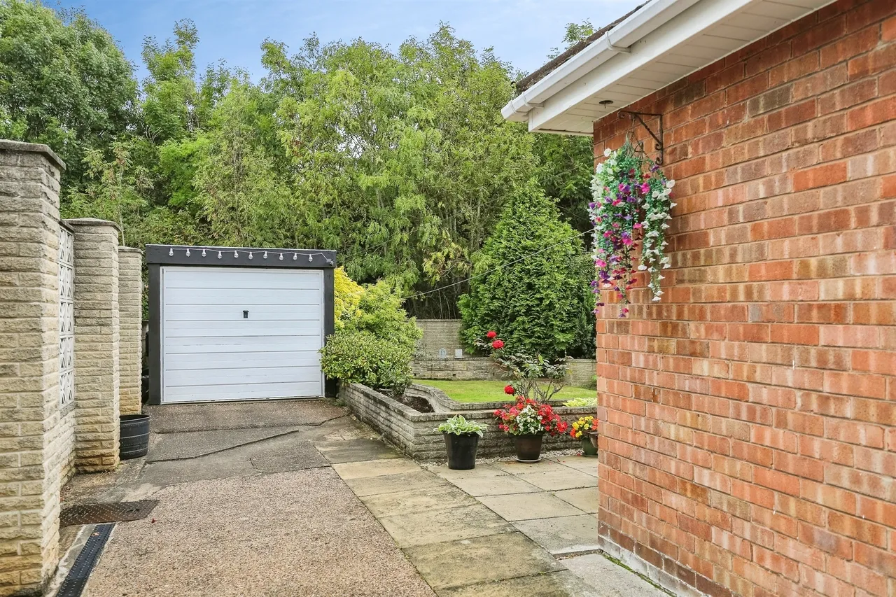 West View Crescent, Goldthorpe, S63, photo 15