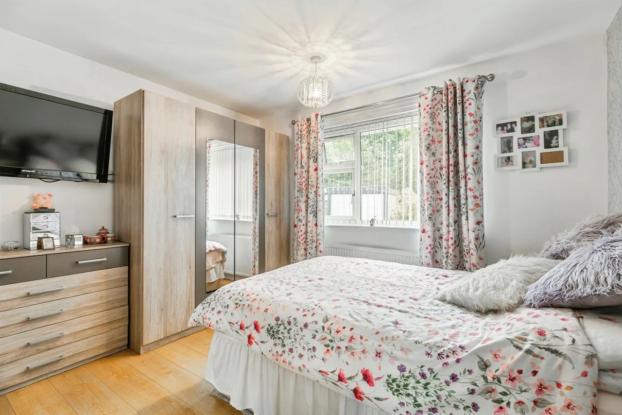 West View Crescent, Goldthorpe, S63, photo 8