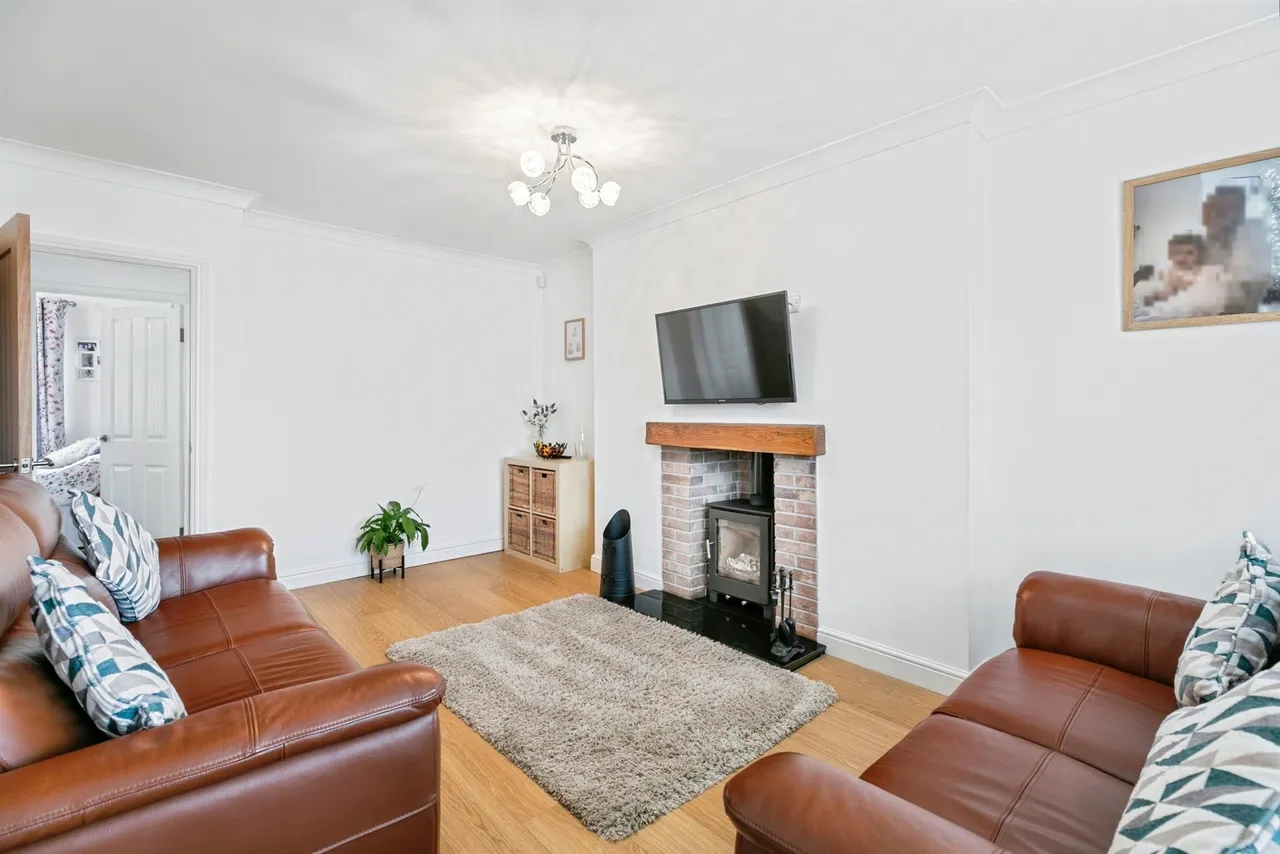West View Crescent, Goldthorpe, S63, photo 5