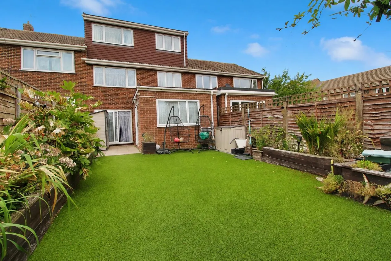 Claremont, Cheshunt, photo 17