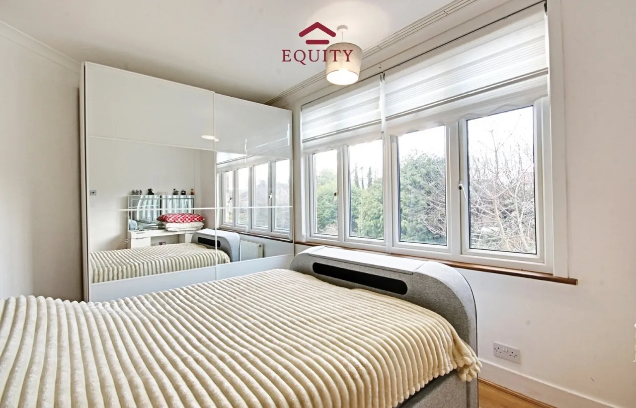Armfield Road, Enfield, photo 12