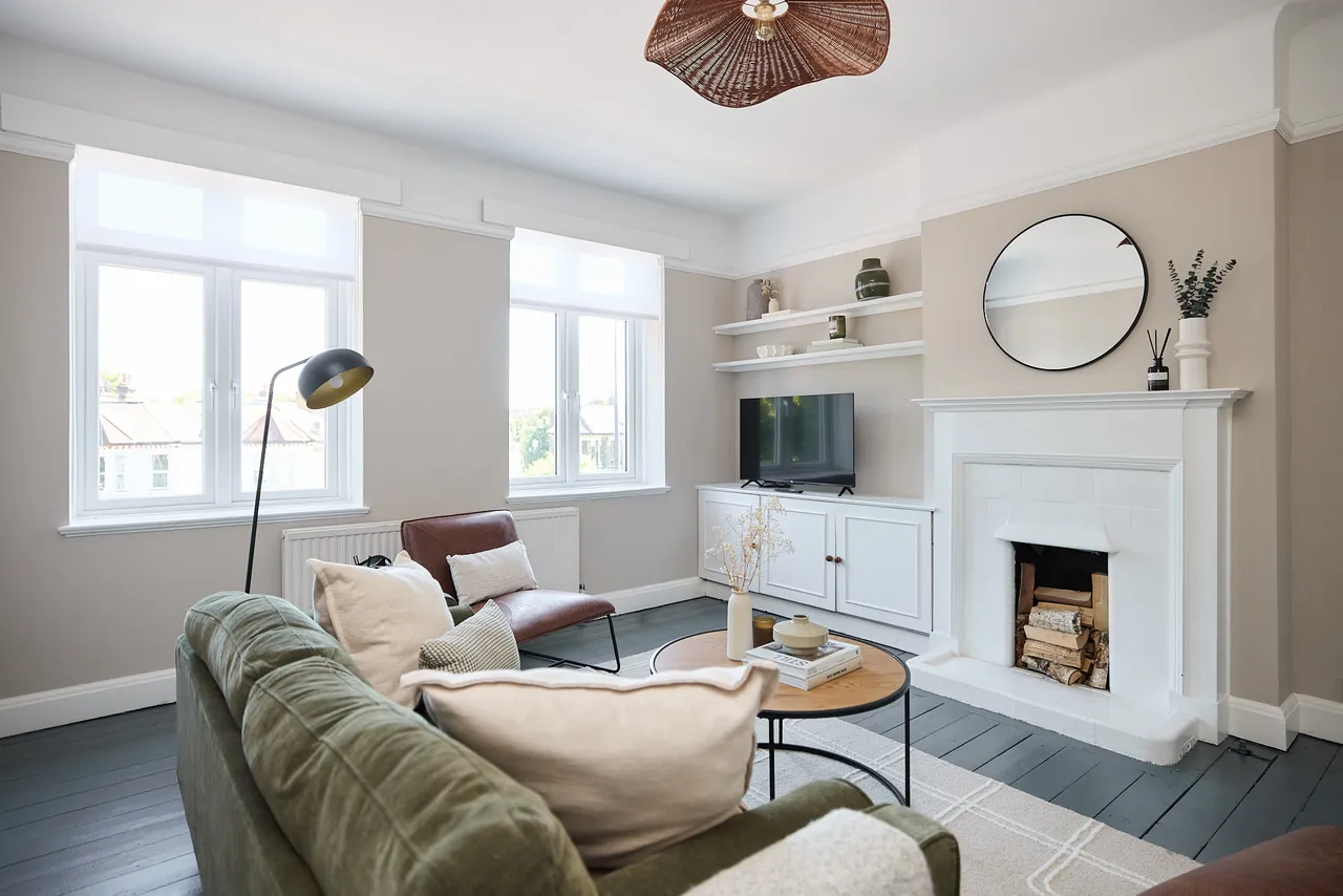 3 bed flat for sale, Brixton Hill, London, SW2