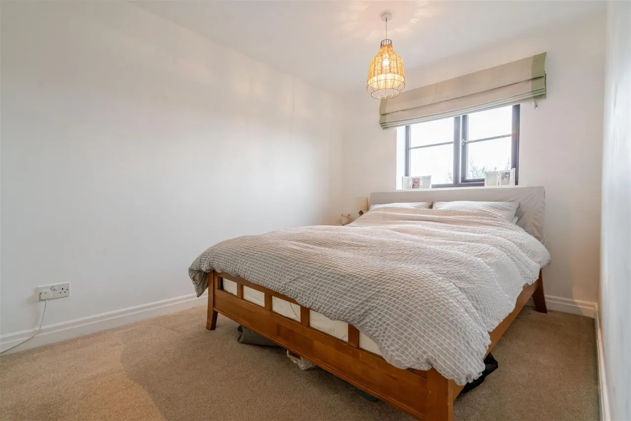 Westwood, Carleton, BD23, photo 10