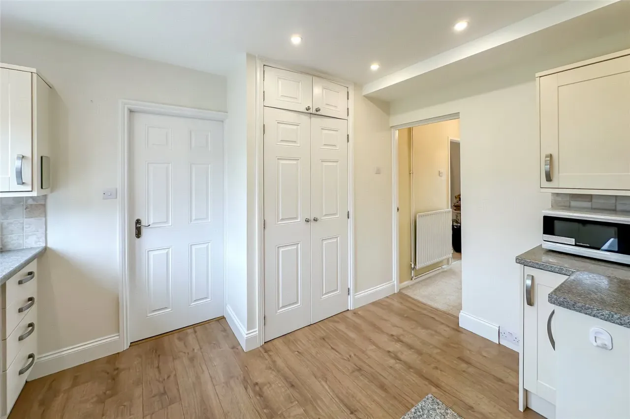 Manor Road, St. Albans, Hertfordshire, AL2 1PP, photo 3
