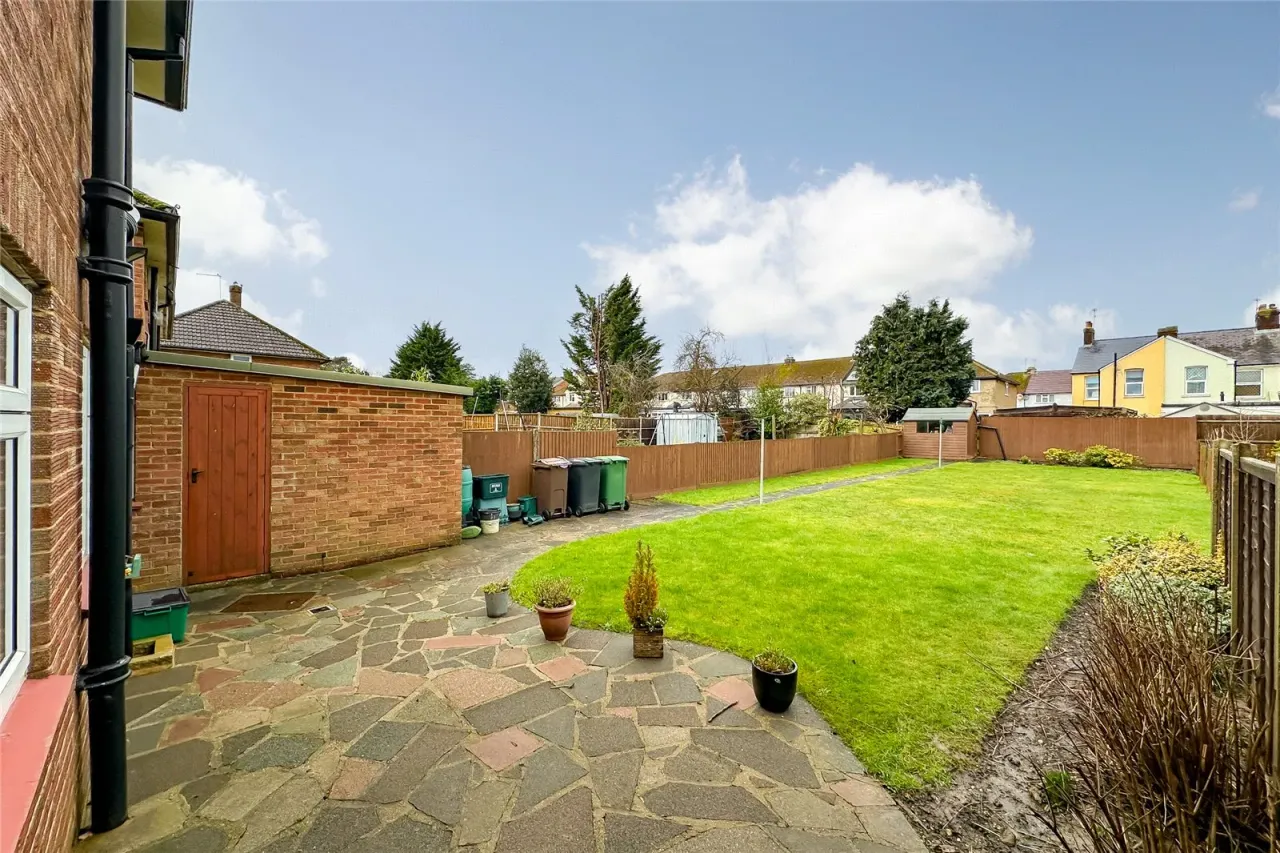 Manor Road, St. Albans, Hertfordshire, AL2 1PP, photo 11