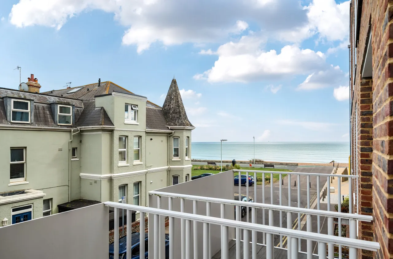 Brighton Road, Worthing, BN11, photo 4