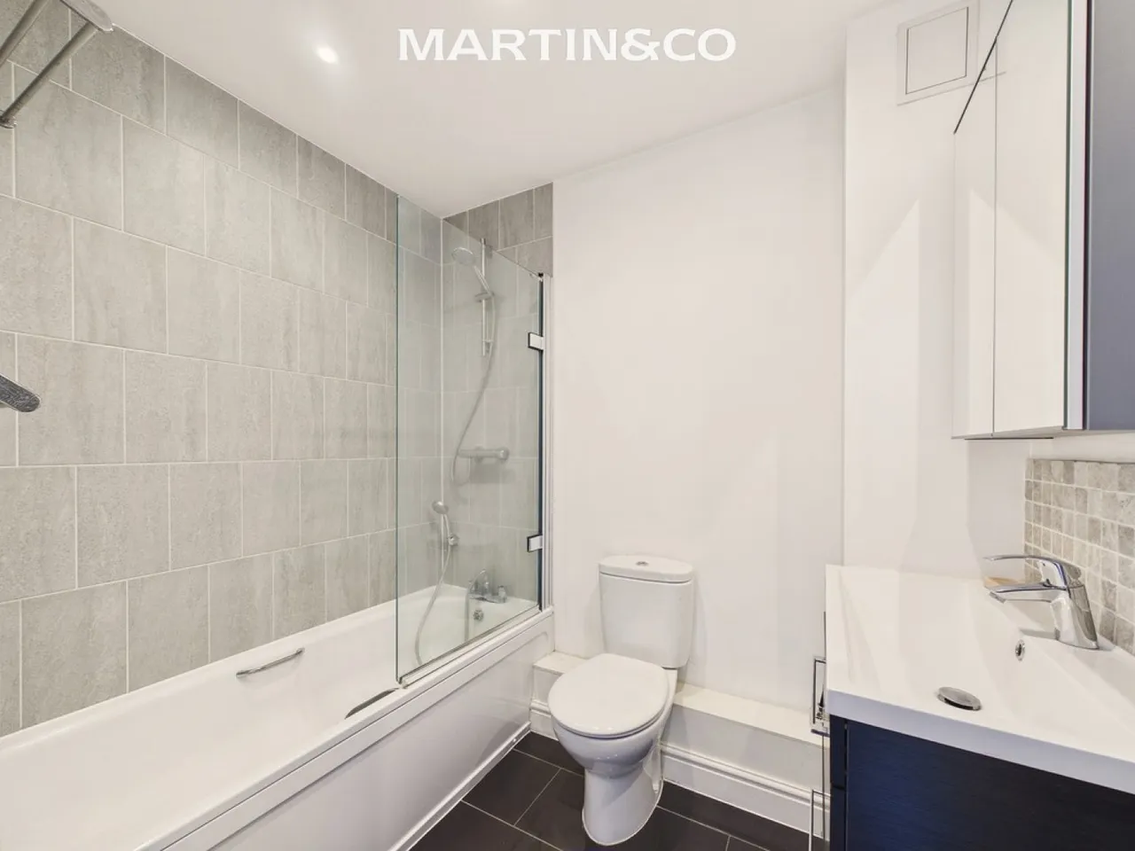 Outfield Crescent, Wokingham, photo 11