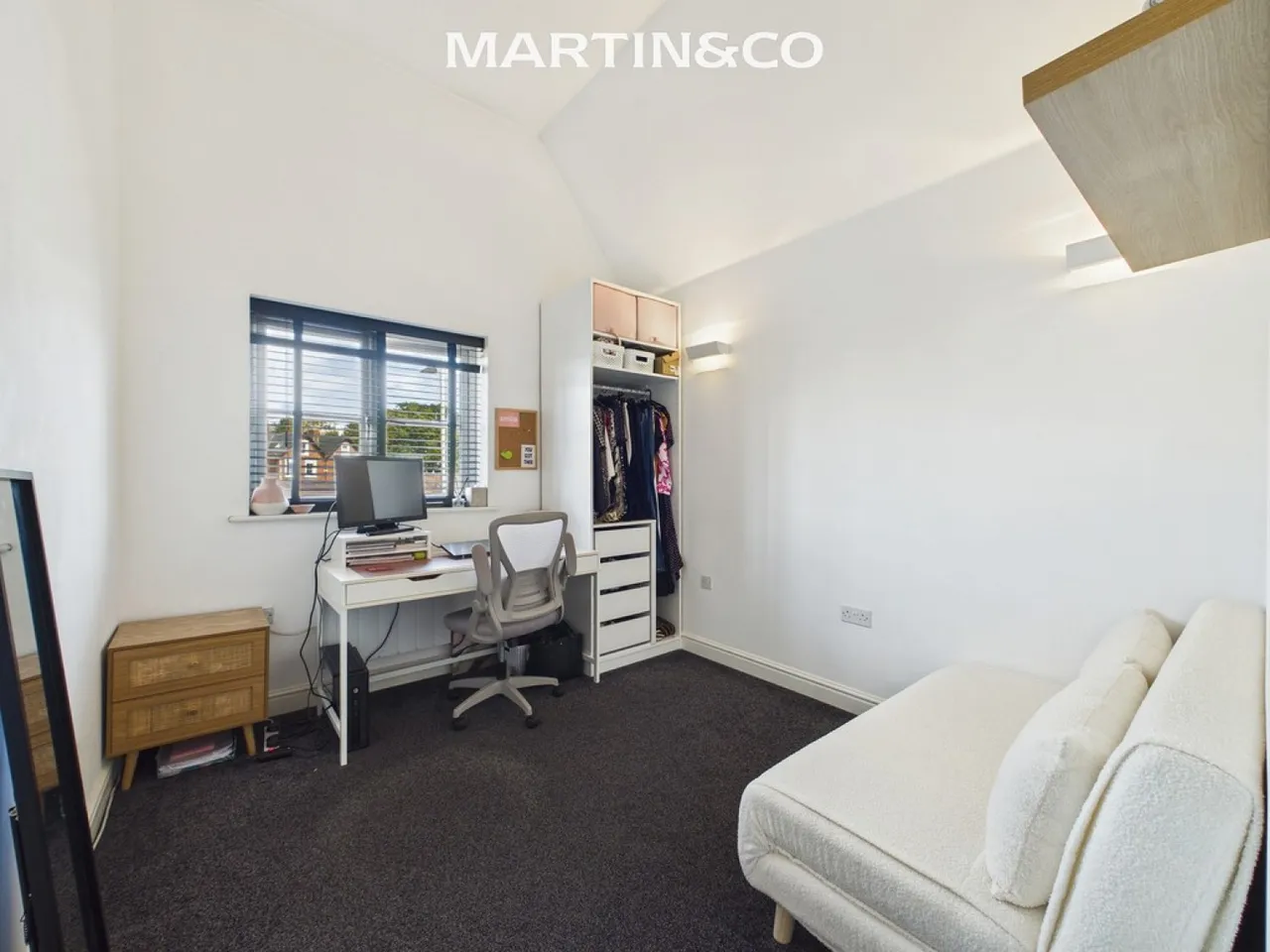 Outfield Crescent, Wokingham, photo 8