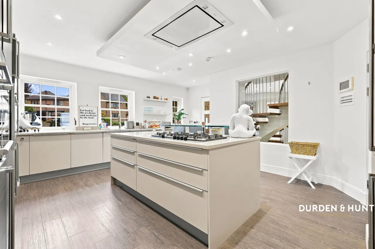 Parklands, Chigwell, IG7, photo 9