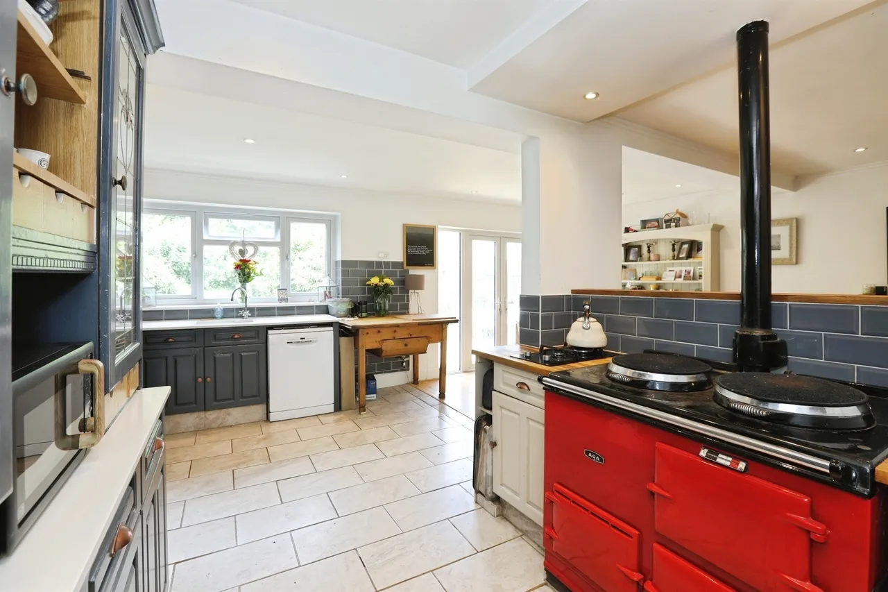 Blackwell Road, East Grinstead, photo 6