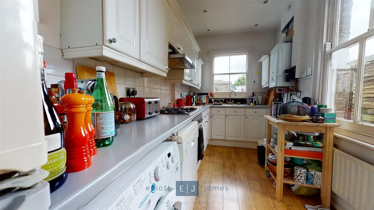 Princes Road, Buckhurst Hill, photo 5