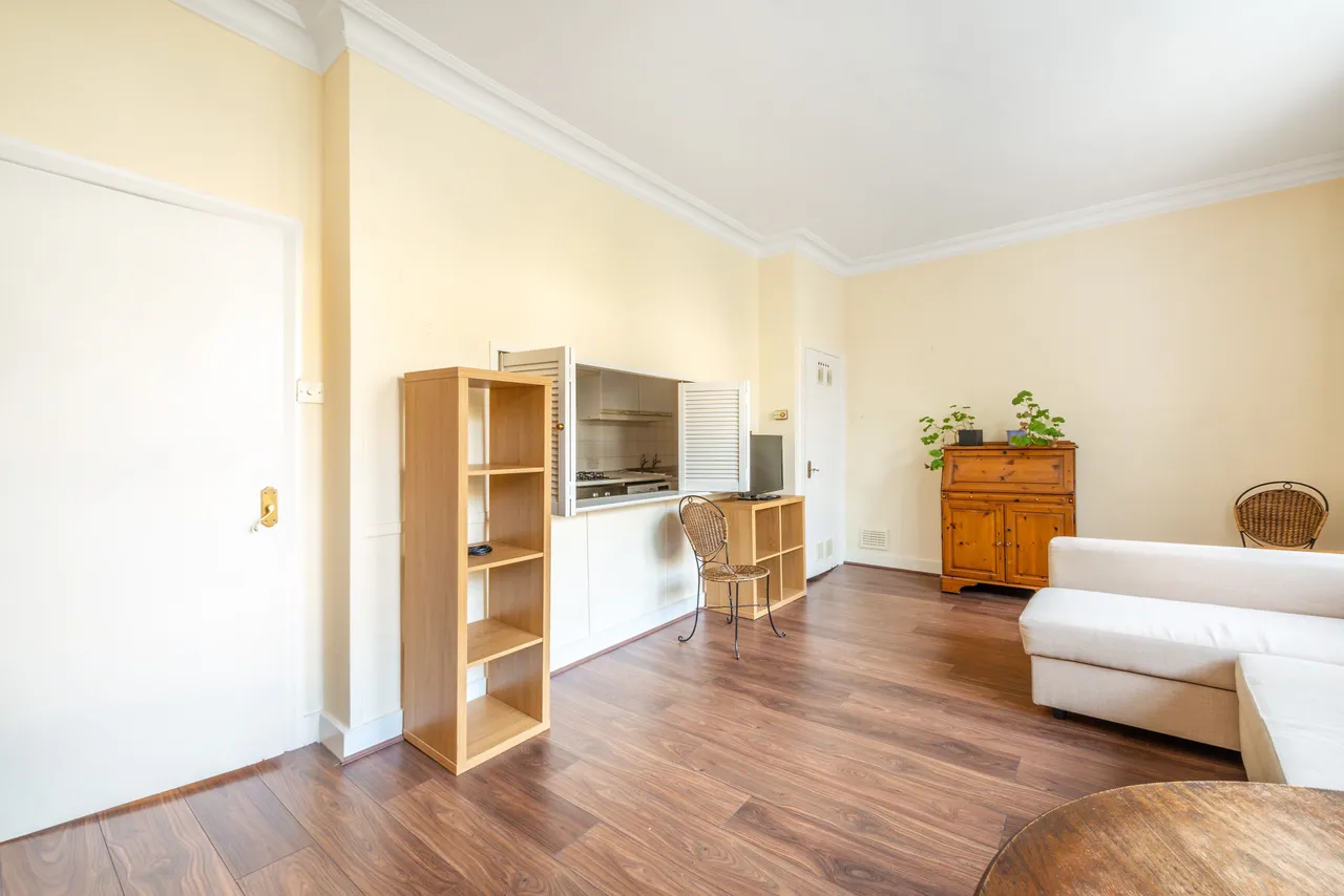 Flat 4, 24 Colville Road, London, photo 6