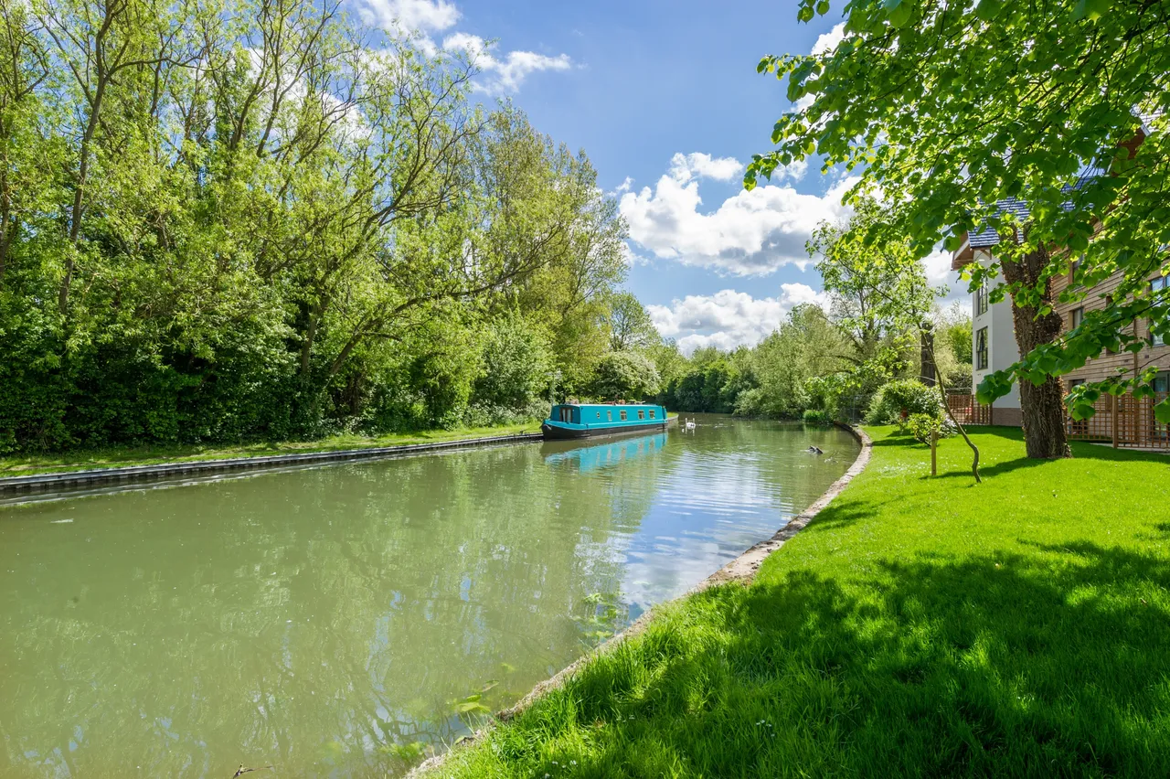 Waterside House, Peartree Bridge MK6, photo 6