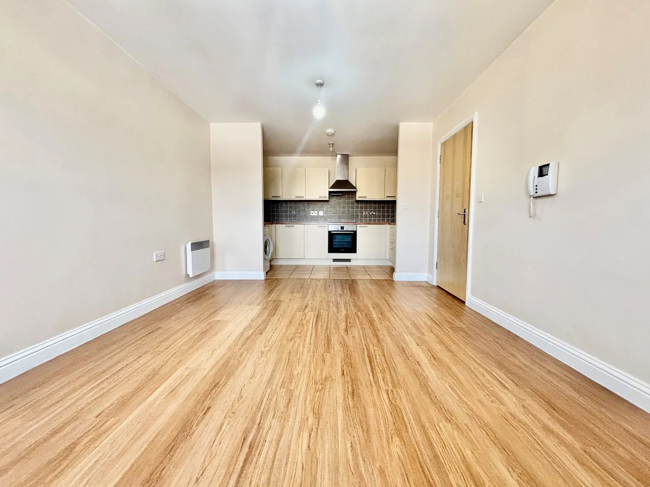 2 bed flat to rent, Orchard Street, Rainham, ME8