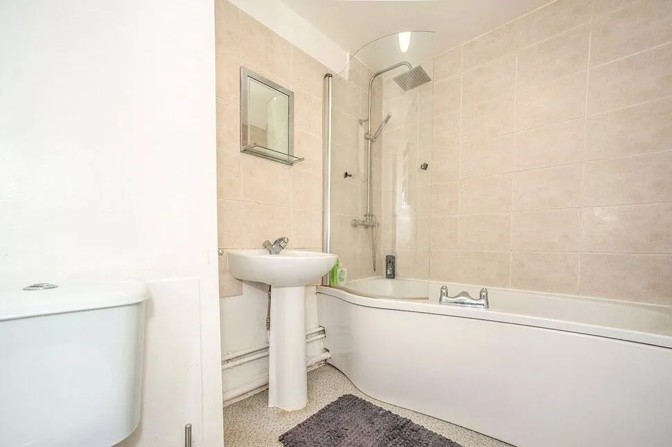 Burnt Ash Hill, London, SE12, photo 5