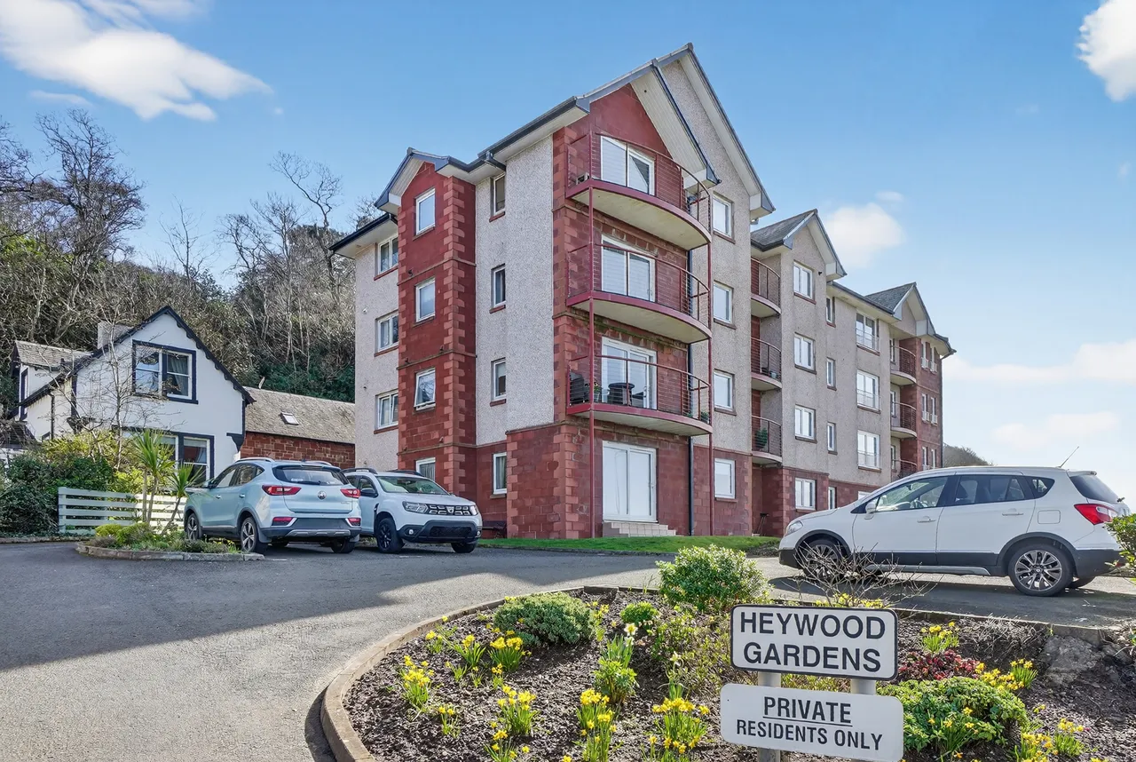 1 Heywood Gardens, Skelmorlie, PA17 5DP, photo 2