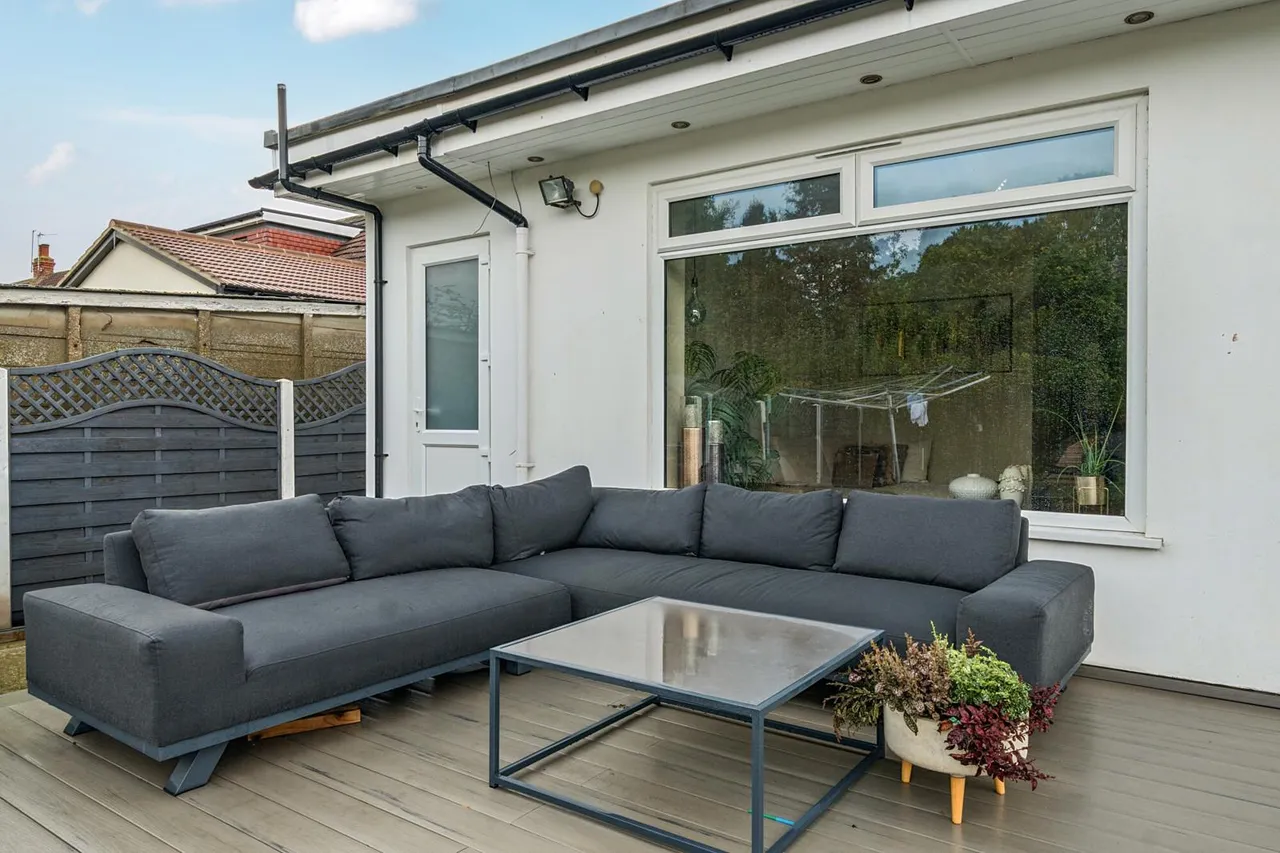 Bowford Avenue, DA7, photo 18