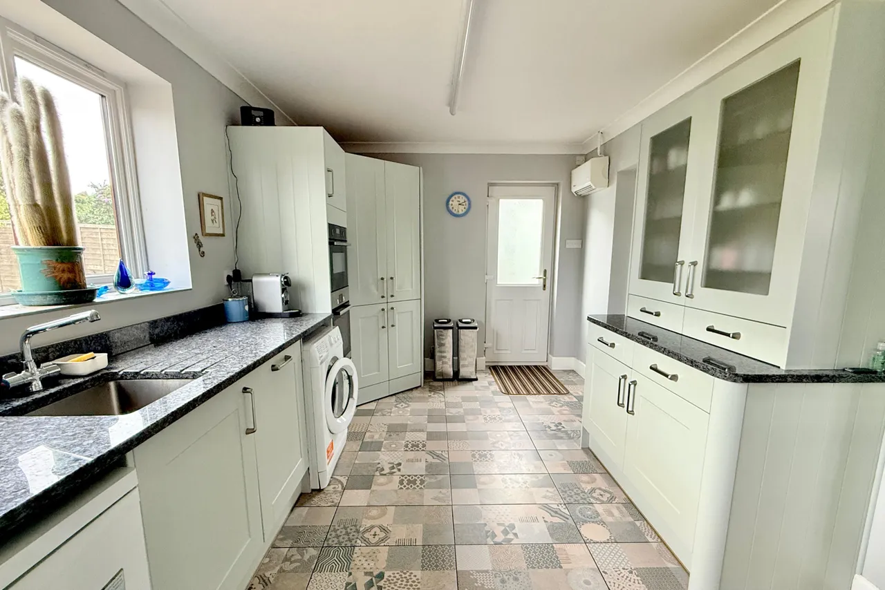 Parsonage Barn Lane, Ringwood, BH24, photo 5