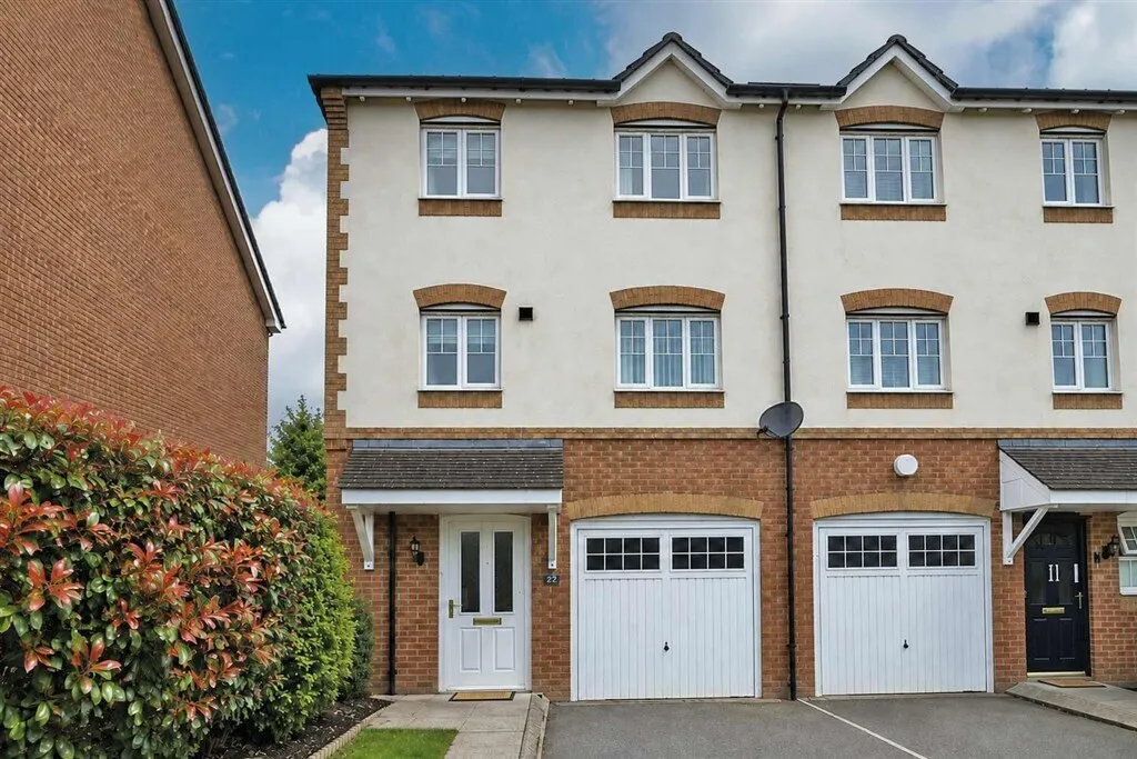 4 bed house for sale — Redhill Park, HULL