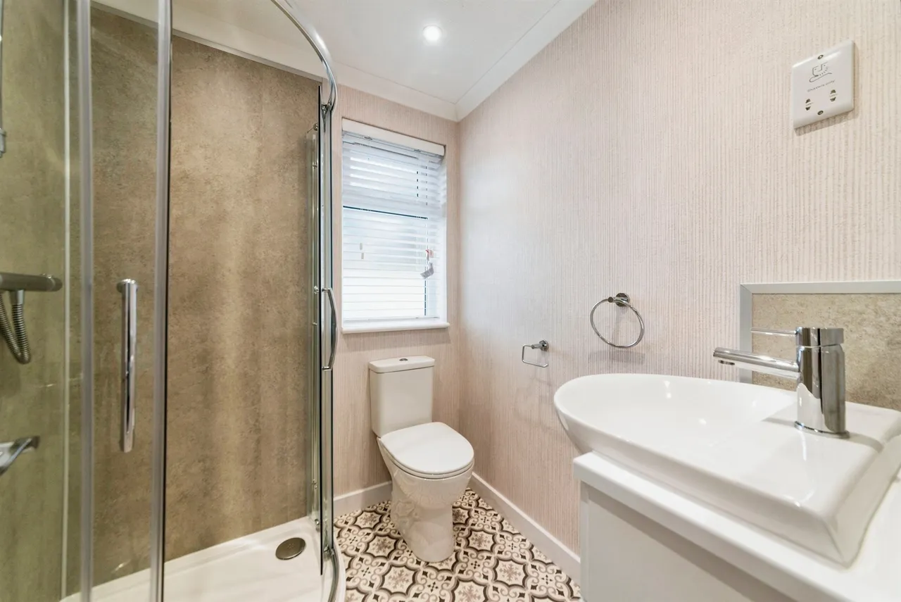 Cliff Lane, Marston, NG32, photo 6