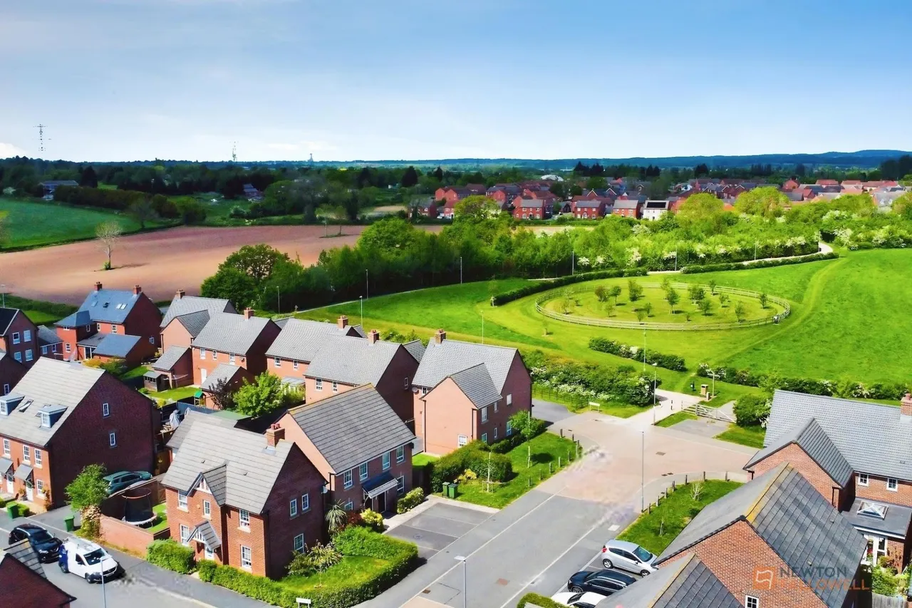 Ettrick Way, Lubbesthorpe, LE19, photo 2