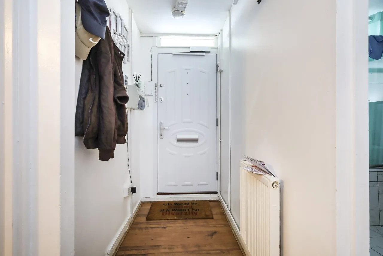Blenheim Gardens, London, SW2, photo 18