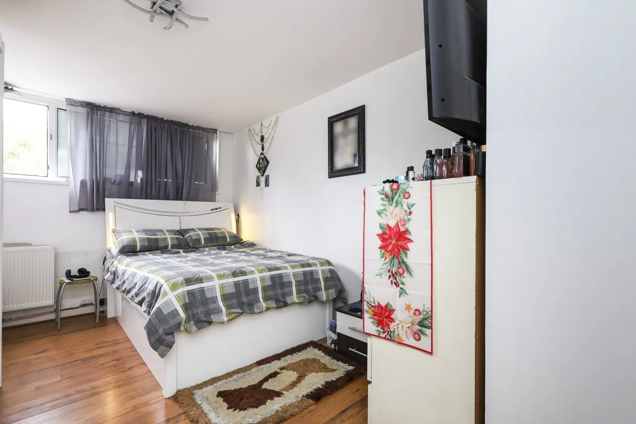 Blenheim Gardens, London, SW2, photo 12