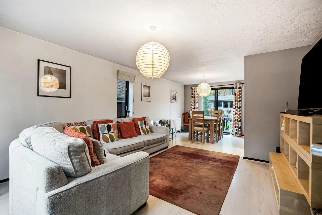 Twyner Close, Horley, RH6, photo 2