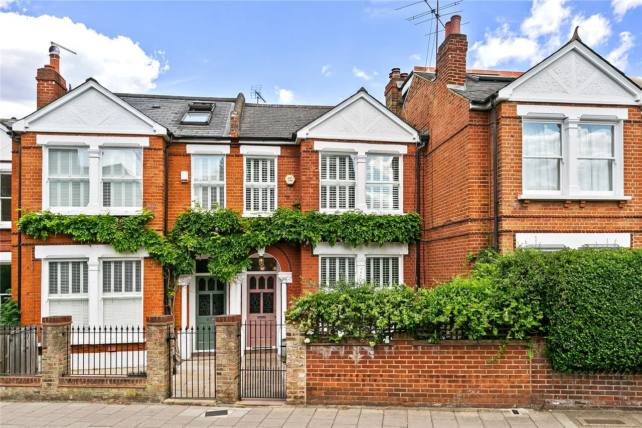 4 bed house for sale, Crown Road, St Margarets, TW1