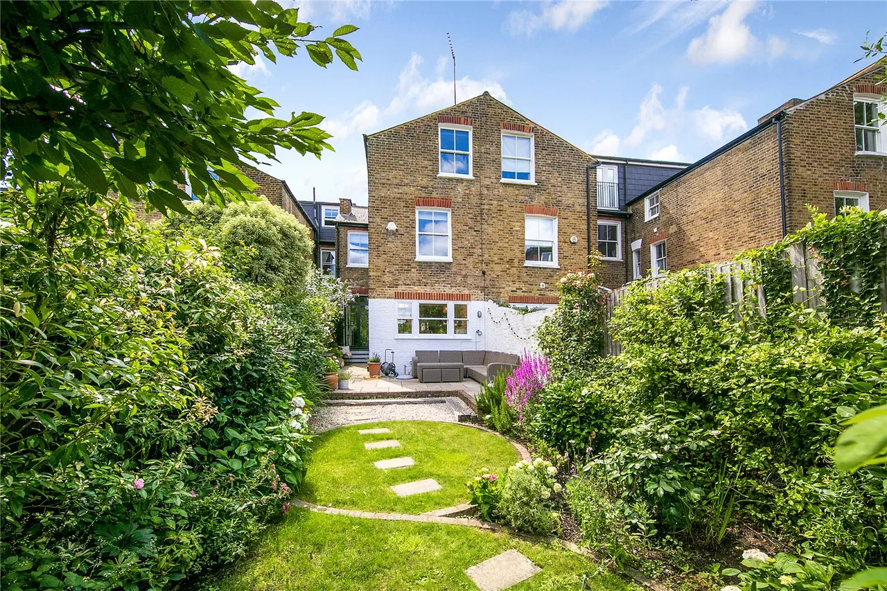 Crown Road, St Margarets, TW1, photo 7