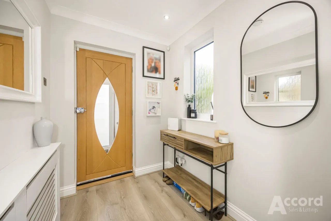 Greenock Way, Romford, RM1, photo 17