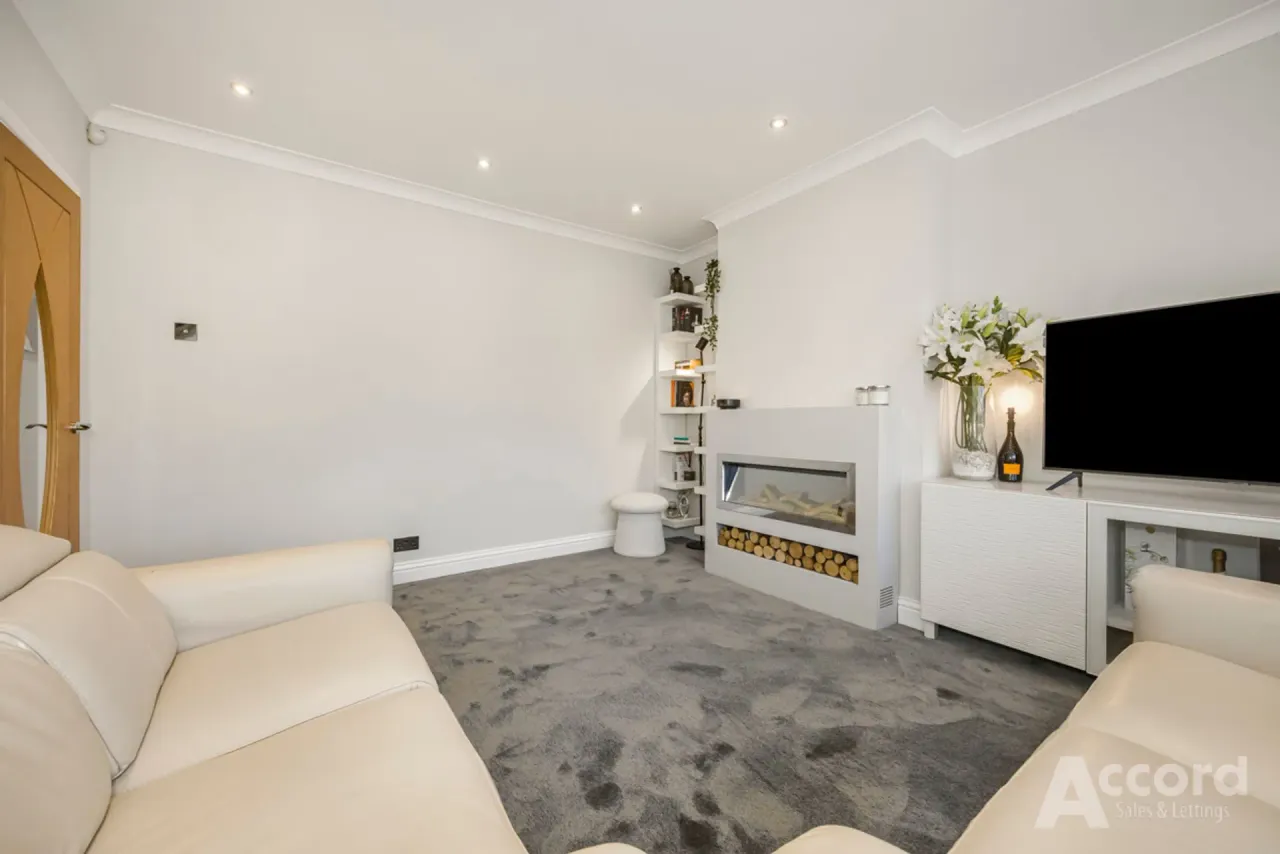 Greenock Way, Romford, RM1, photo 39