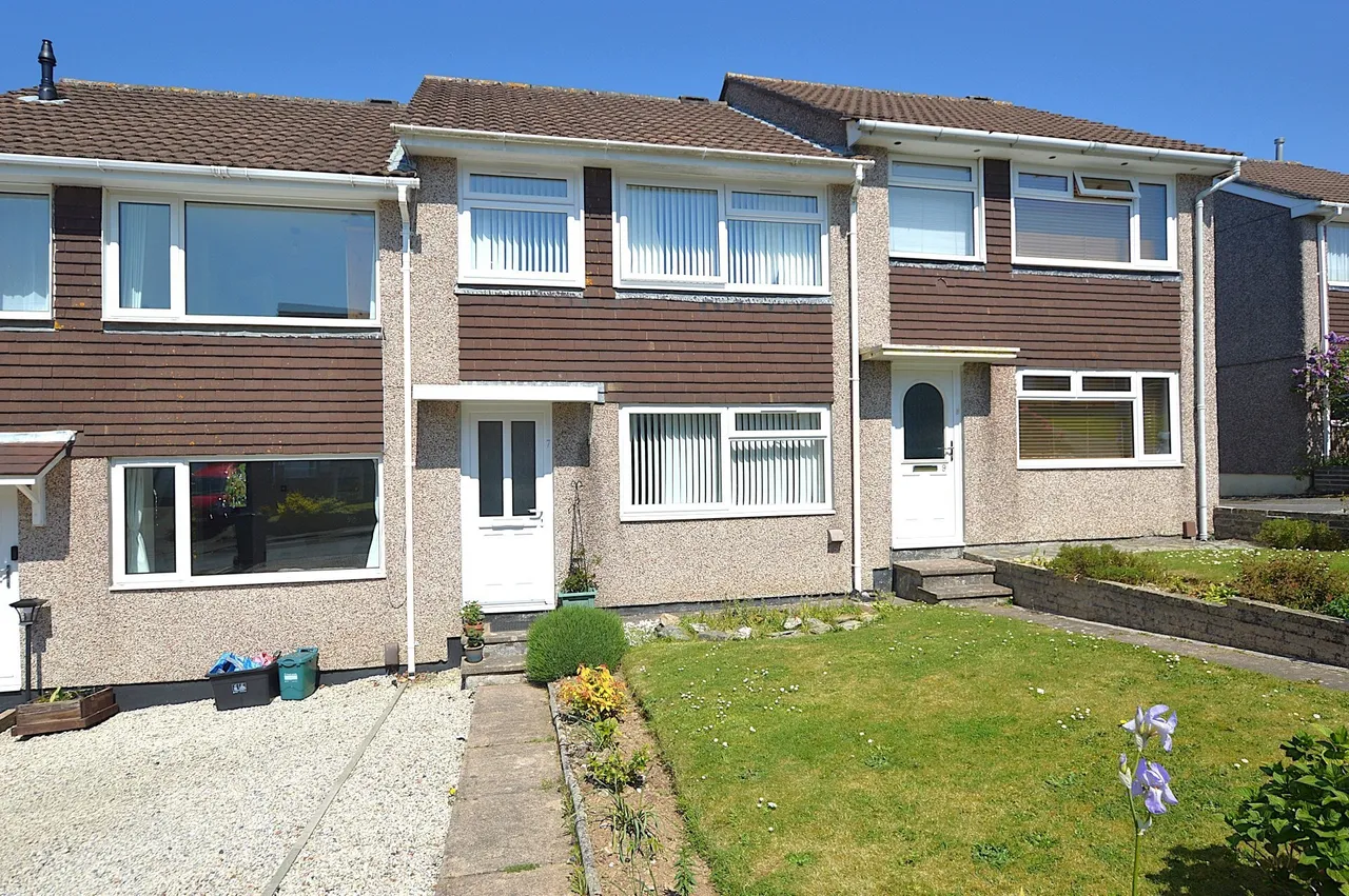 3 bed property for sale — Hawthorns, Saltash, Cornwall, PL12