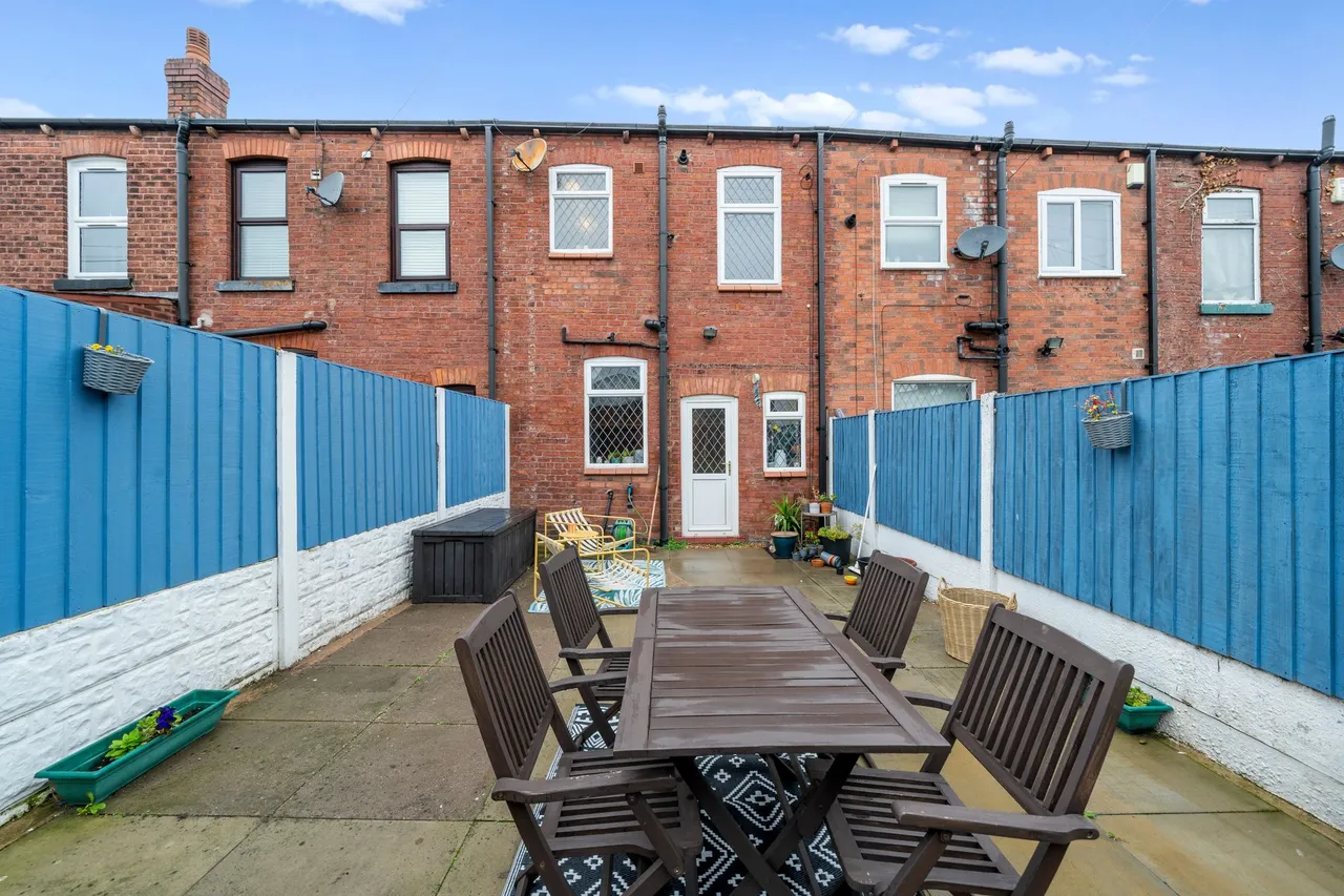 Brideoake Street, Leigh, WN7, photo 14