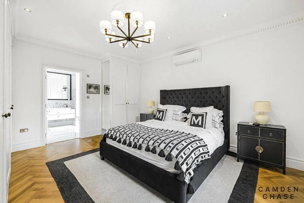 Oaklands Road, Totteridge, London, N20 8BA, photo 12